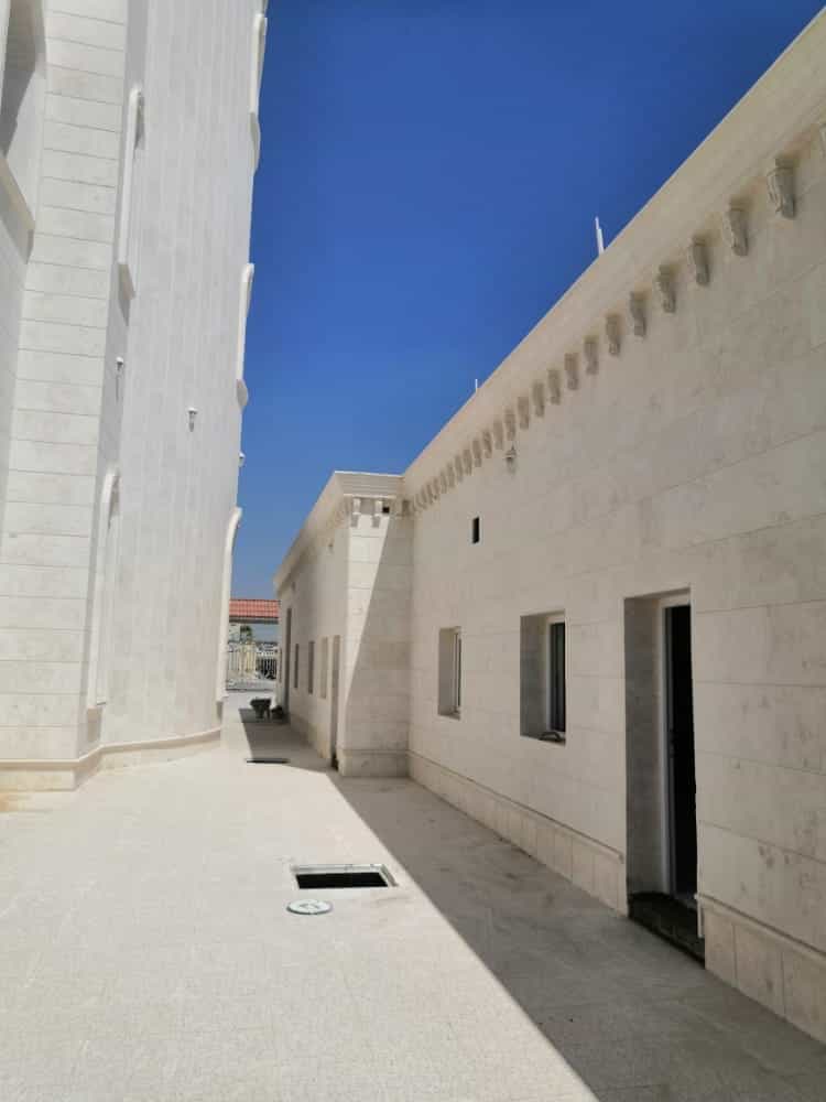 Palace Image 1